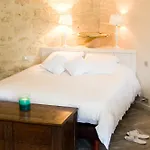 Chateau Latour Segur & Guest house 4*