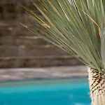 Chateau Latour Segur & 4* Lussac (Gironde)