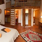 Guest house Chateau Latour Segur & 4*