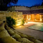 Guest house Chateau Latour Segur & 4*