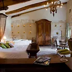 Chateau Latour Segur & 4*
