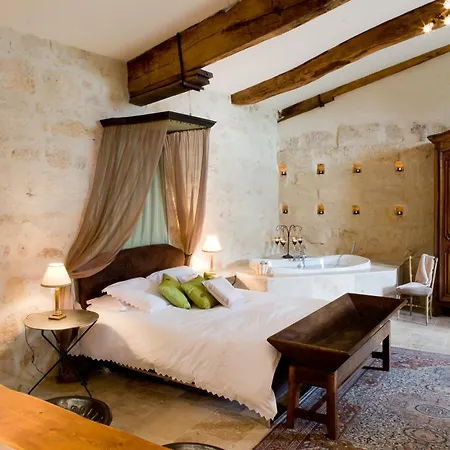 בית הארחה Chateau Latour Segur & Lussac (Gironde)
