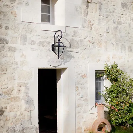 Chateau Latour Segur & 4* Lussac (Gironde)