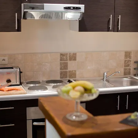 Chateau Latour Segur & ゲストハウス Lussac