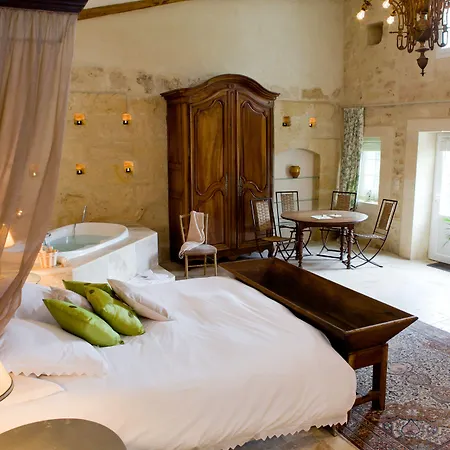 Chateau Latour Segur & 4* Lussac (Gironde)