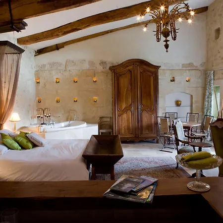 Chateau Latour Segur & 4*