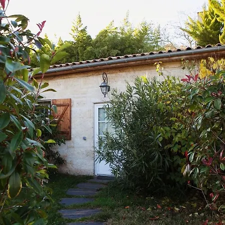 Chateau Latour Segur & בית הארחה Lussac (Gironde)