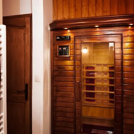 בית הארחה Chateau Latour Segur &